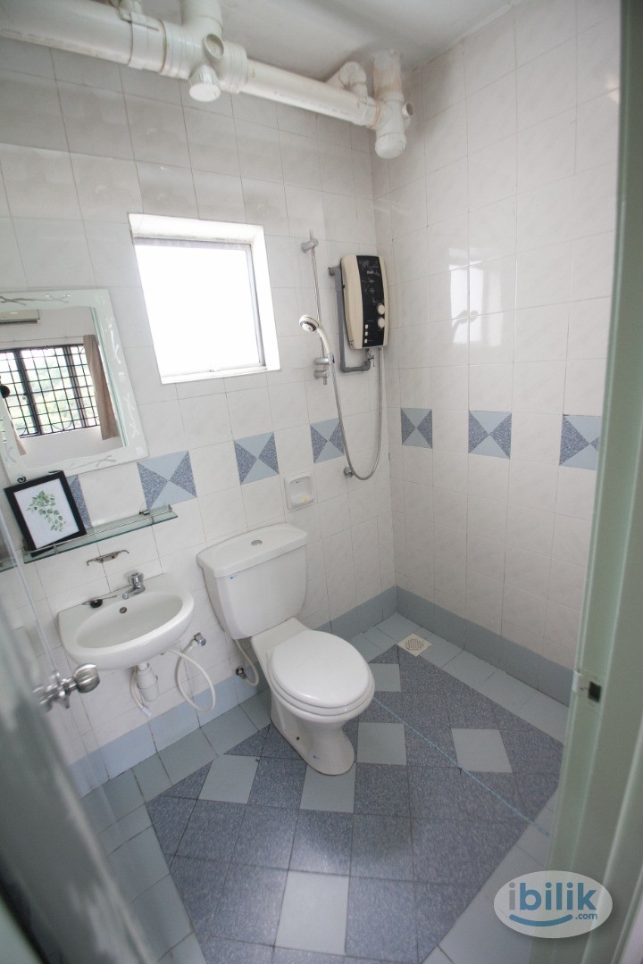 Middle Room at Salvia Apartment, Kota Damansara`` - Image 3
