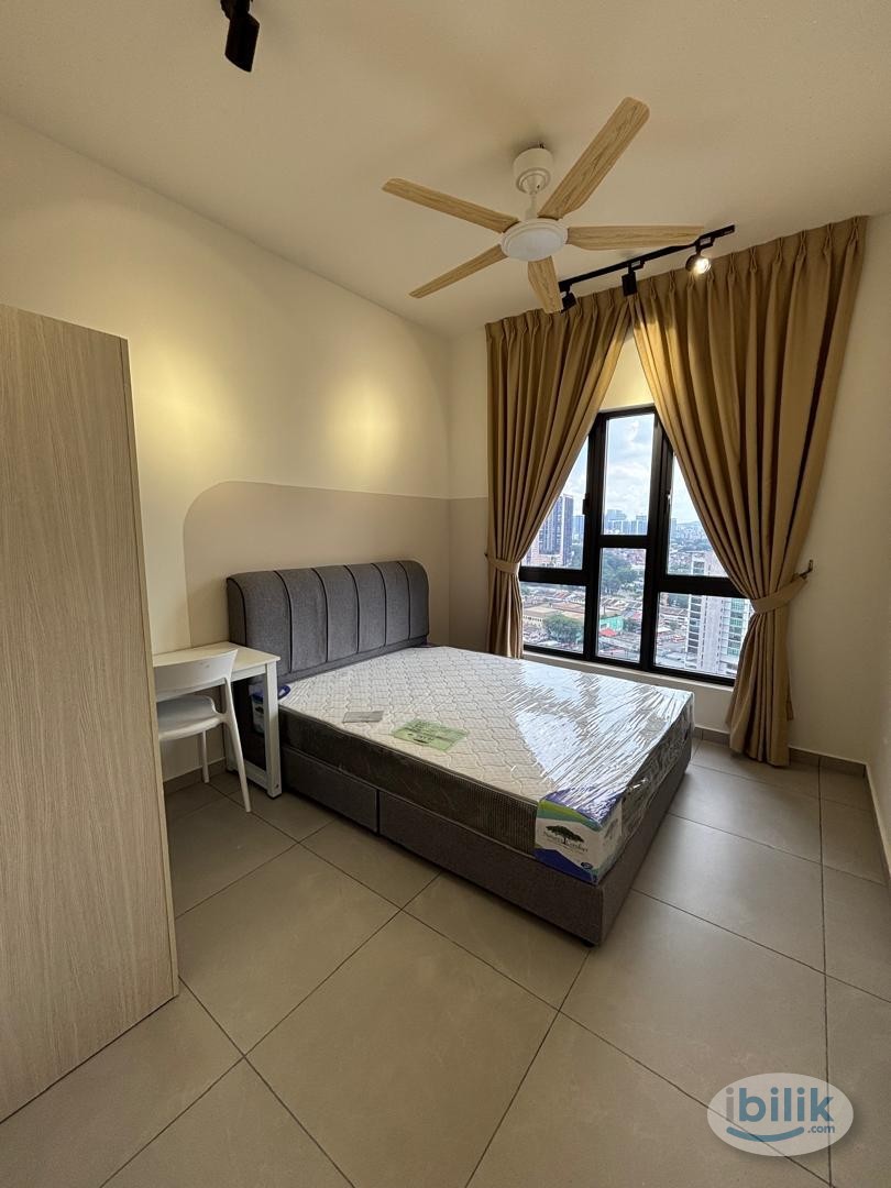 Middle Room at Nikka City Sentral Residence, Bandar Sri Permaisuri - Image 1