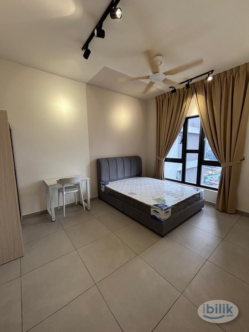 Middle Room at Henna Residences, Wangsa Maju - Image 1