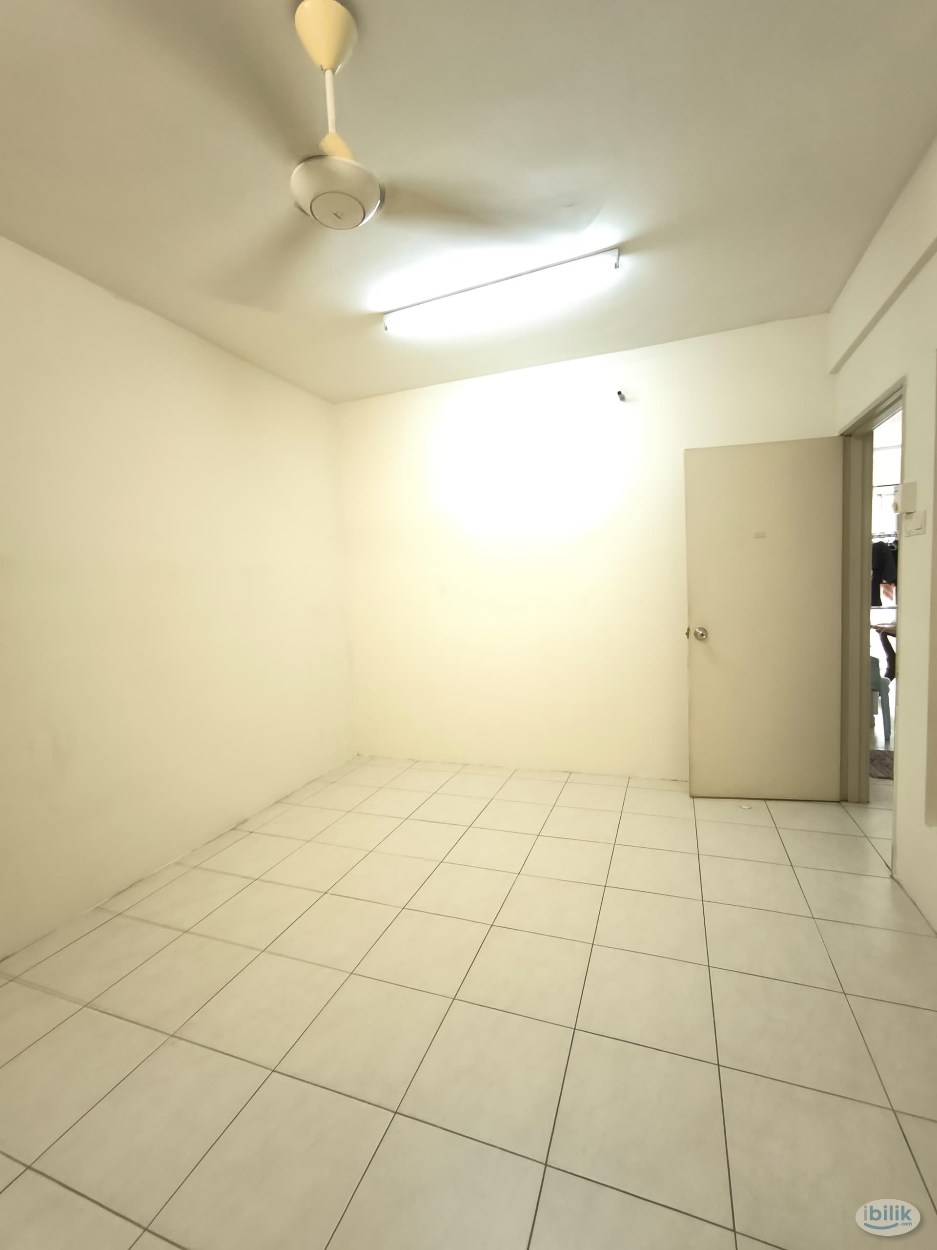 Middle Room at Platinum Lake PV13, Setapak Near TAR UMT - Image 2