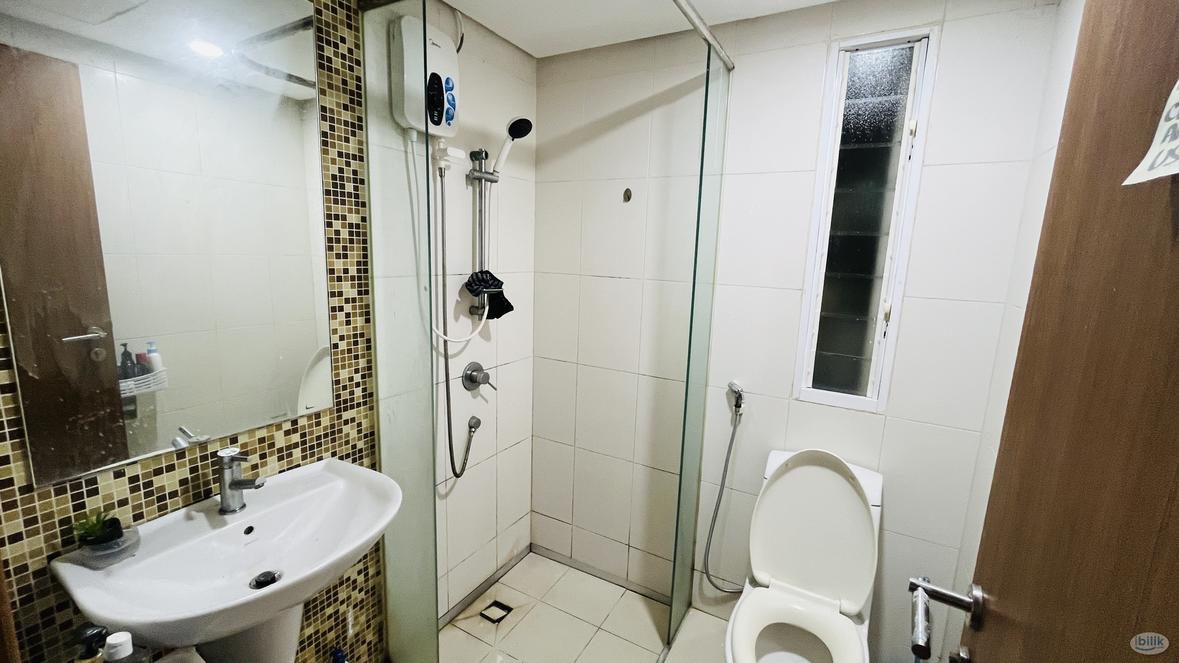 Bigger Middle Room at Titiwangsa Sentral, Titiwangsa Near Hospital Kl at HKL - Image 2