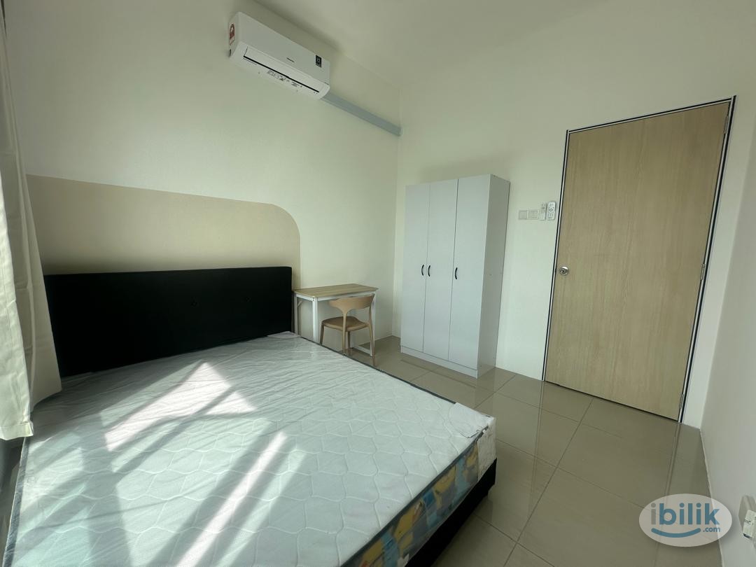 Middle Room at Georgetown, Penang - Image 2