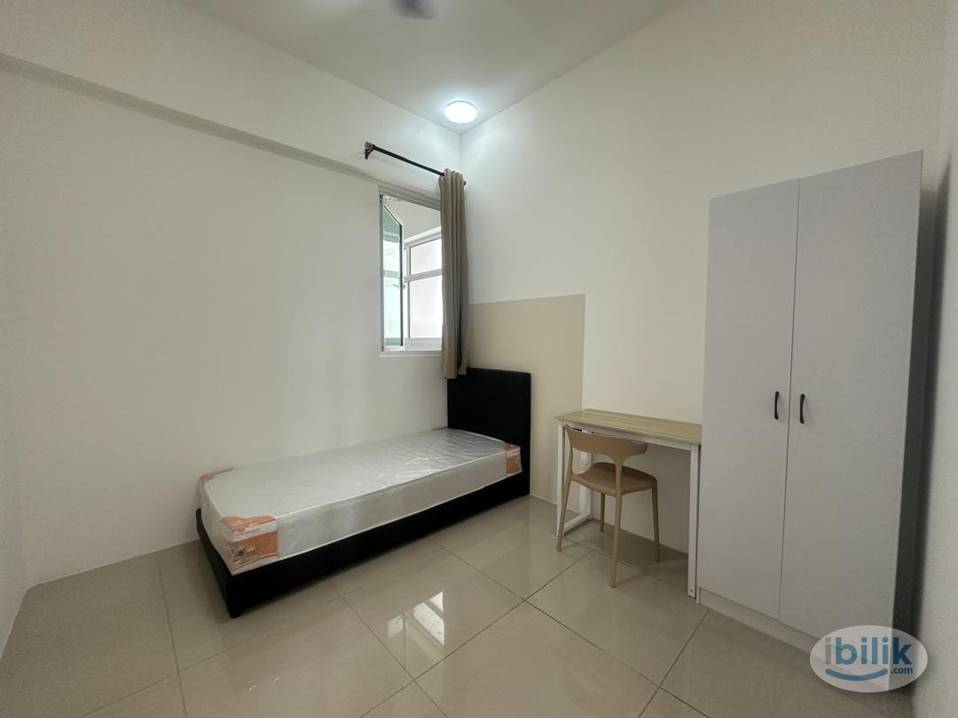 Single Room at Bayan Lepas, Penang - Image 1