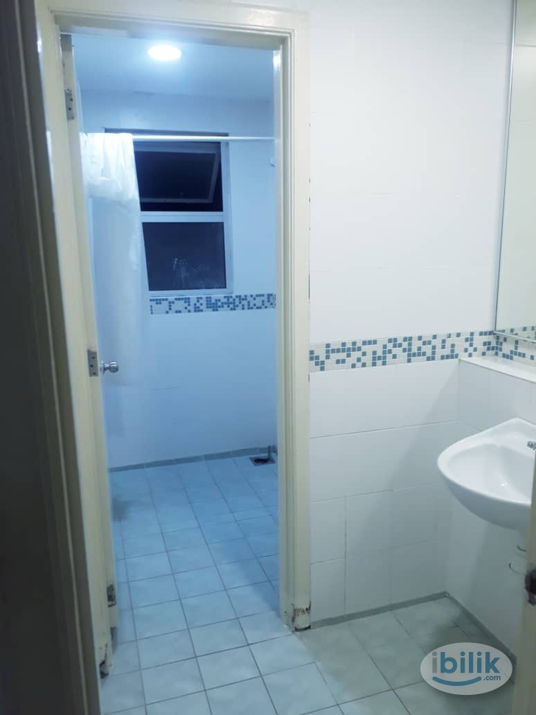 Seri Maya  Middle Room Mixed Unit min walking distance to LRT Setiawangsa - Image 3