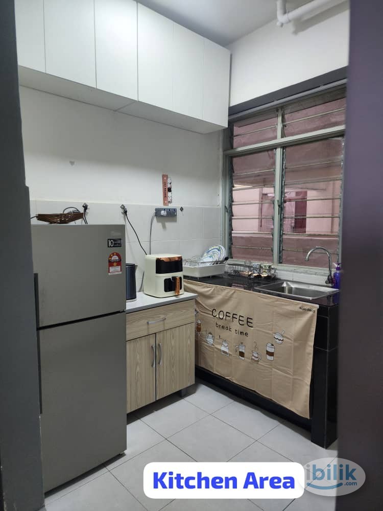 Master Room at Main Place Residence, UEP Subang Jaya - Image 5