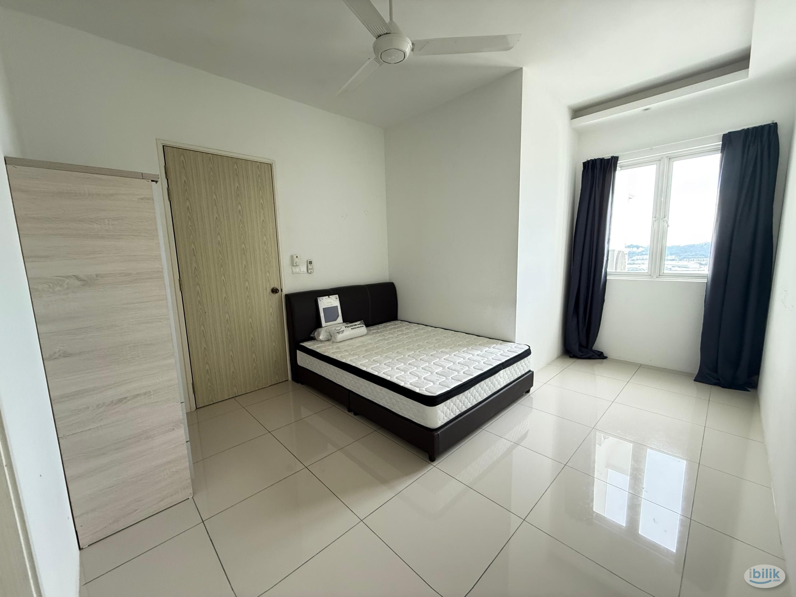 Middle Room at The Clovers, Bayan Lepas - Image 1