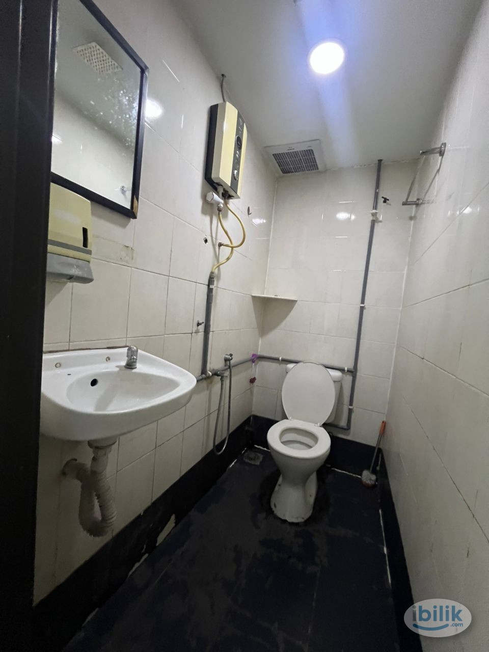 😍😍Spacious Co-Living Room with [ Zero Deposit ] ( NEW CONCEPT !! ) HOTEL ROOM FOR LONG STAY @ BANDAR BOTANIK, KlLANG - Image 3