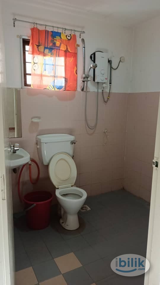 Female Unit - Master Room at Evergreen Park, Bandar Sungai Long - Image 3