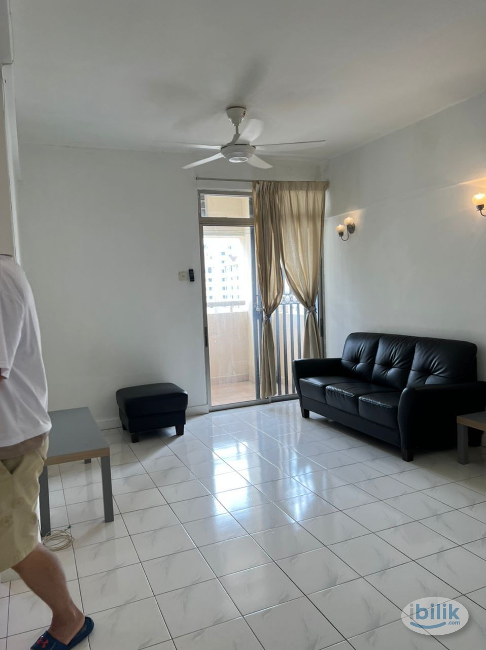 Middle Room at D'Aman Crimson, Ara Damansara - Image 3