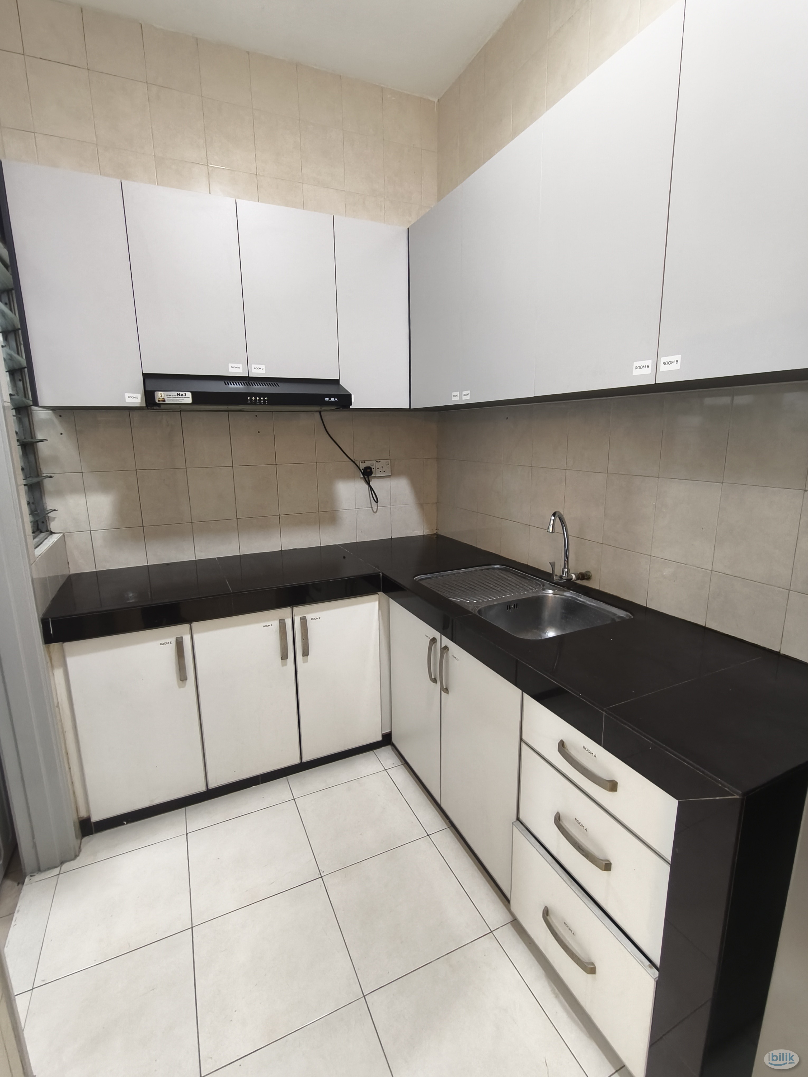 🏠Single Room at Casa Tiara Subang SS16🏠-Free WiFi 🌐🚄Walking to LRT&KTM🚄LAST Single Room - Image 3