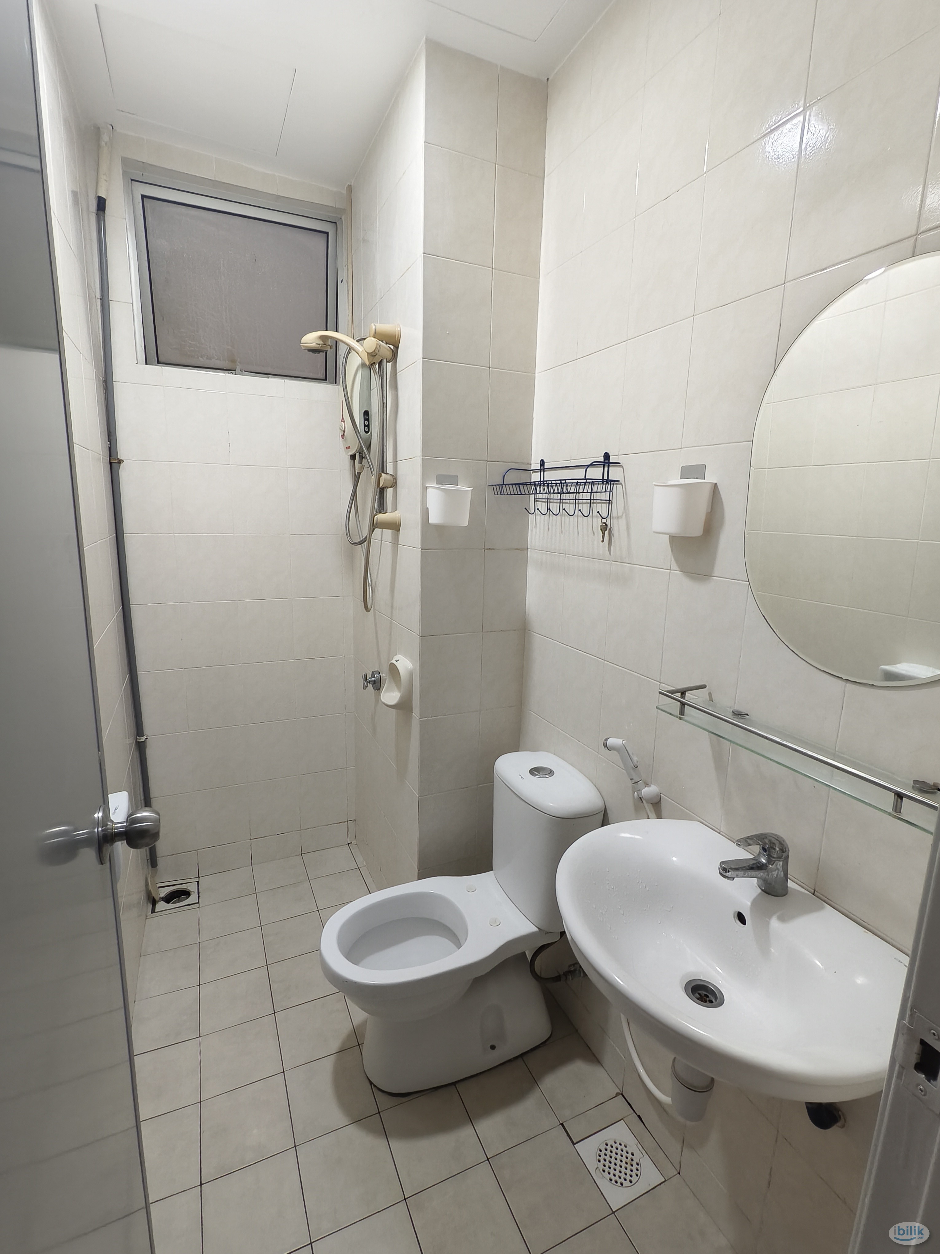🏠Single Room at Casa Tiara Subang SS16🏠-Free WiFi 🌐🚄Walking to LRT&KTM🚄LAST Single Room - Image 4