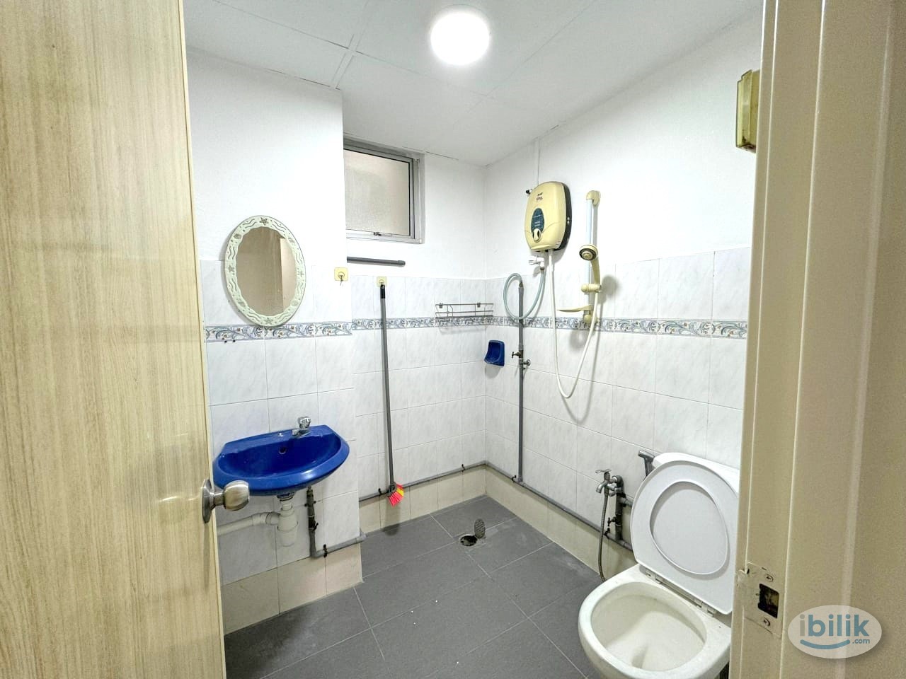 ❤️LAST ❤️ FULL FURNISH ❤️ Medium Room at Kelana Jaya, Petaling Jaya - Image 5