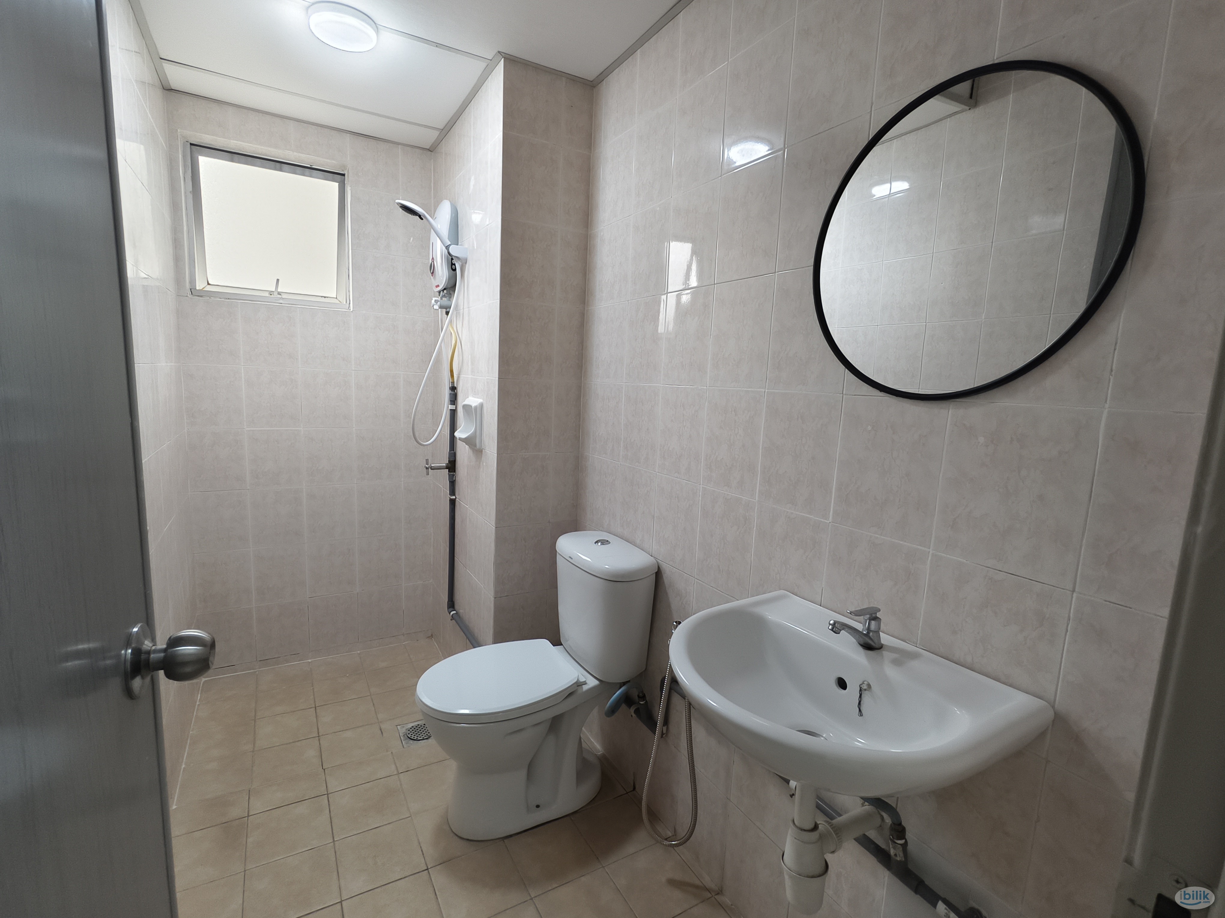 Master Room at Wangsa Metroview, Wangsa Maju - Image 3