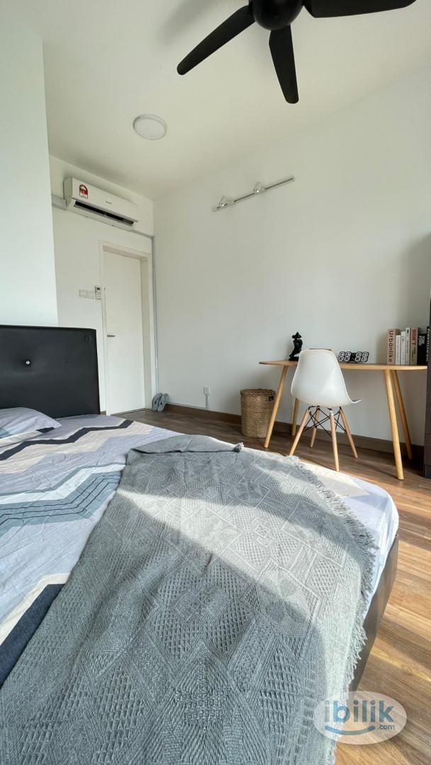 FEMALE MASTER ROOM FOR RENT IN SENTUL POINT SUITE INCLUDES UTILITIES. - Image 4