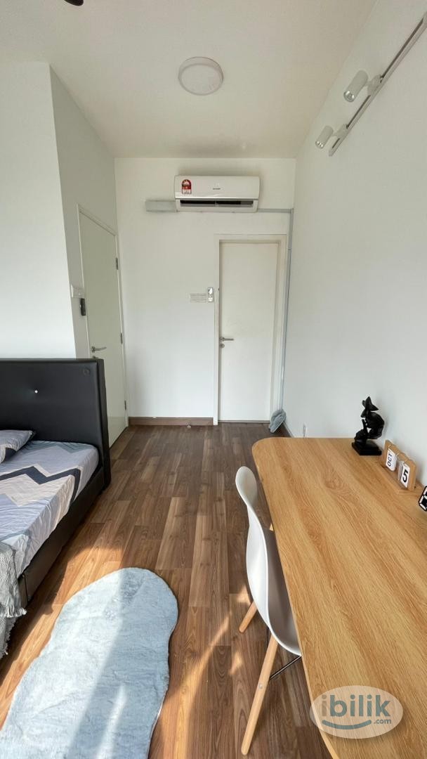 FEMALE MASTER ROOM FOR RENT IN SENTUL POINT SUITE INCLUDES UTILITIES. - Image 3