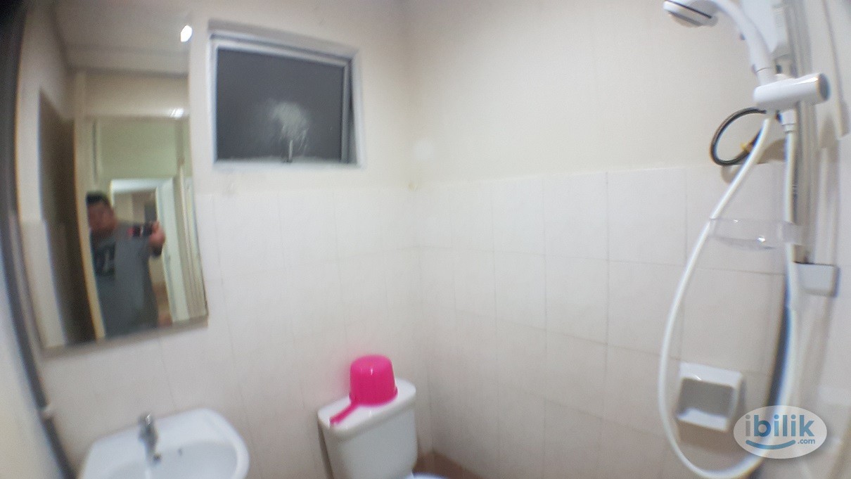 NEAR BRT LRT Choice Rooms, Casa Subang, Near Mydin, Summit, FF - Image 2