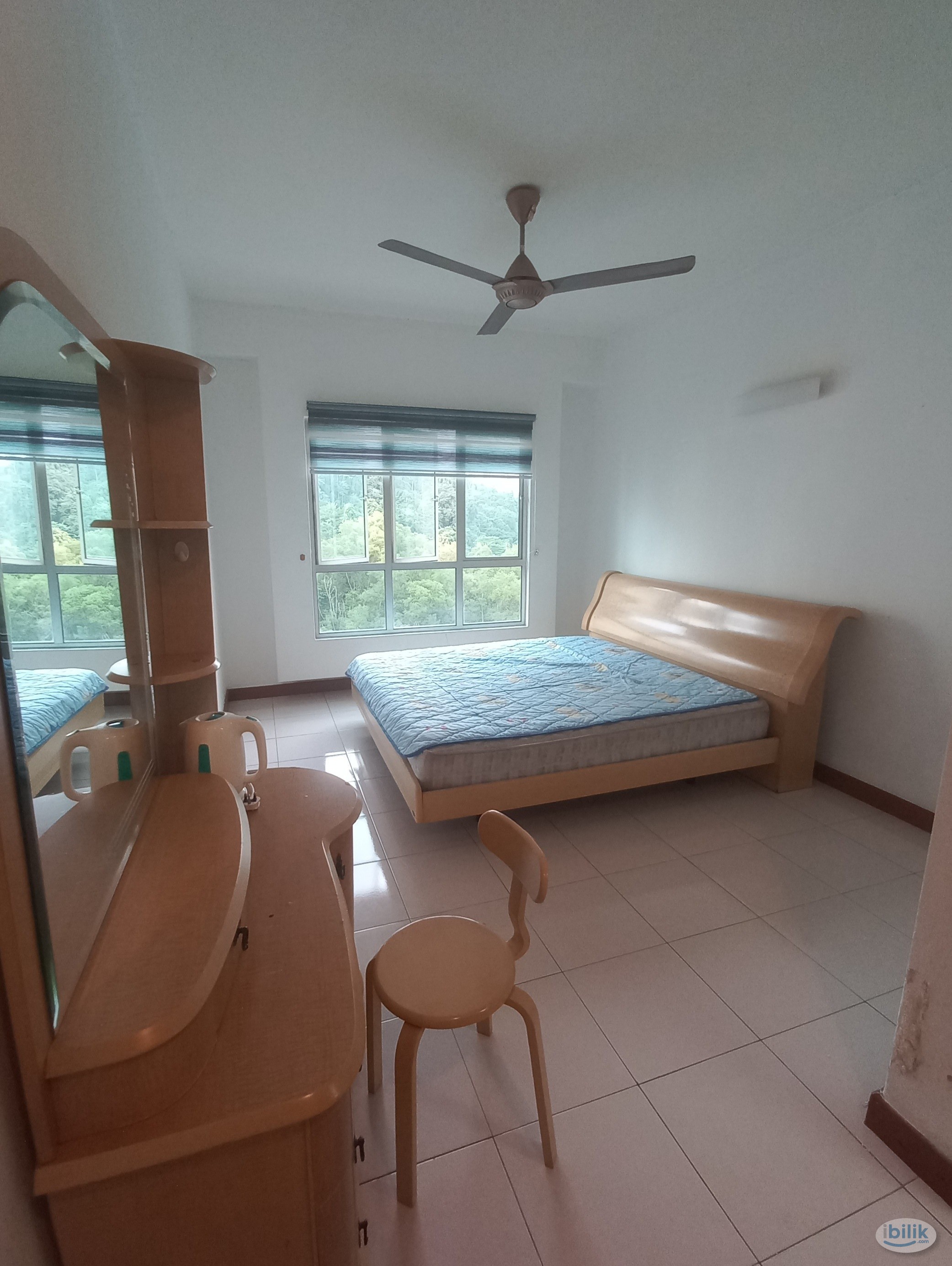 NO PARTITION female Master Room at Metropolitan Square, Damansara Perdana - Image 1