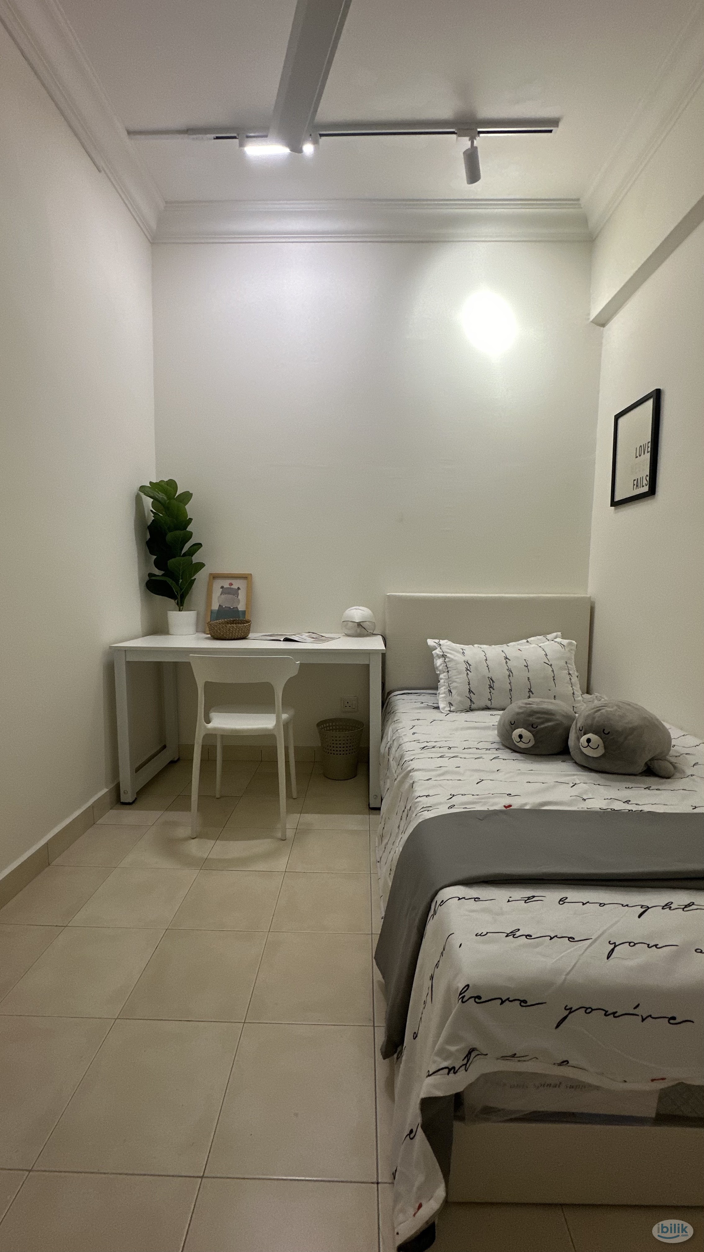 [AFTER-WORK HAVEN🌇] Koi Tropika Room – Quiet, Clean & Fully Equipped Near LRT! - Image 1