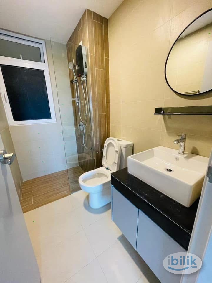 Master bedroom at Miho tower - Image 5