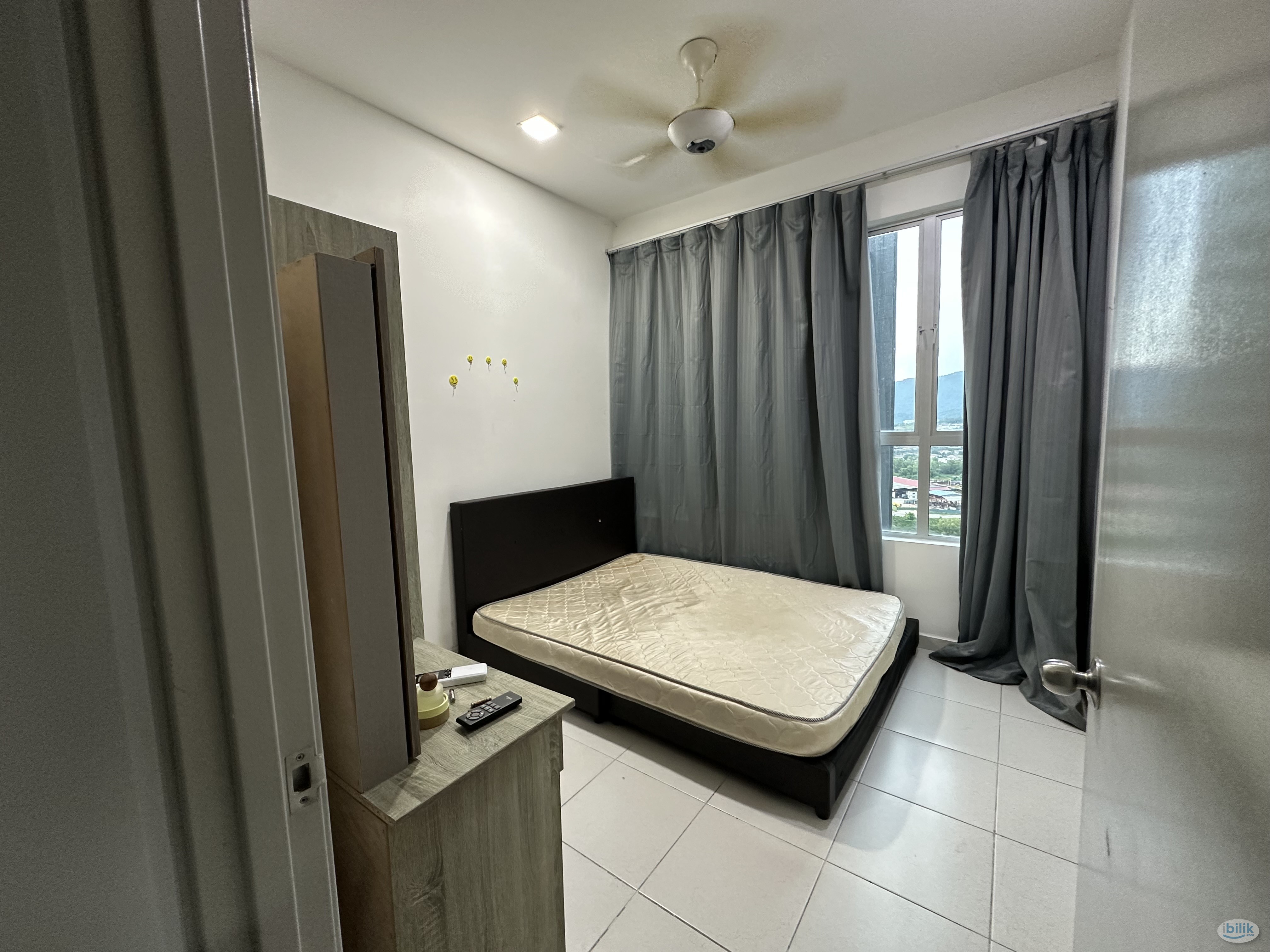 Middle Room at The Zizz, Damansara Damai - Image 1