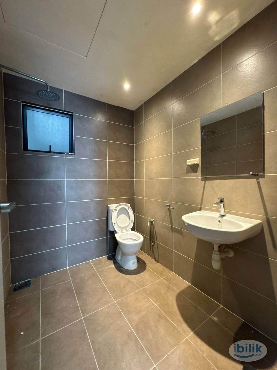 Medium Room for Rent @ The Green, Shah Alam - Image 3