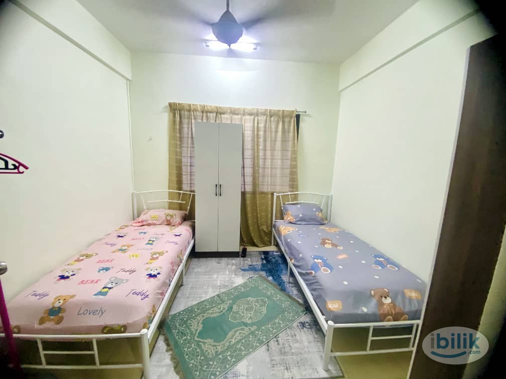 Middle Room at Menara Alpha, Wangsa Maju - Image 1