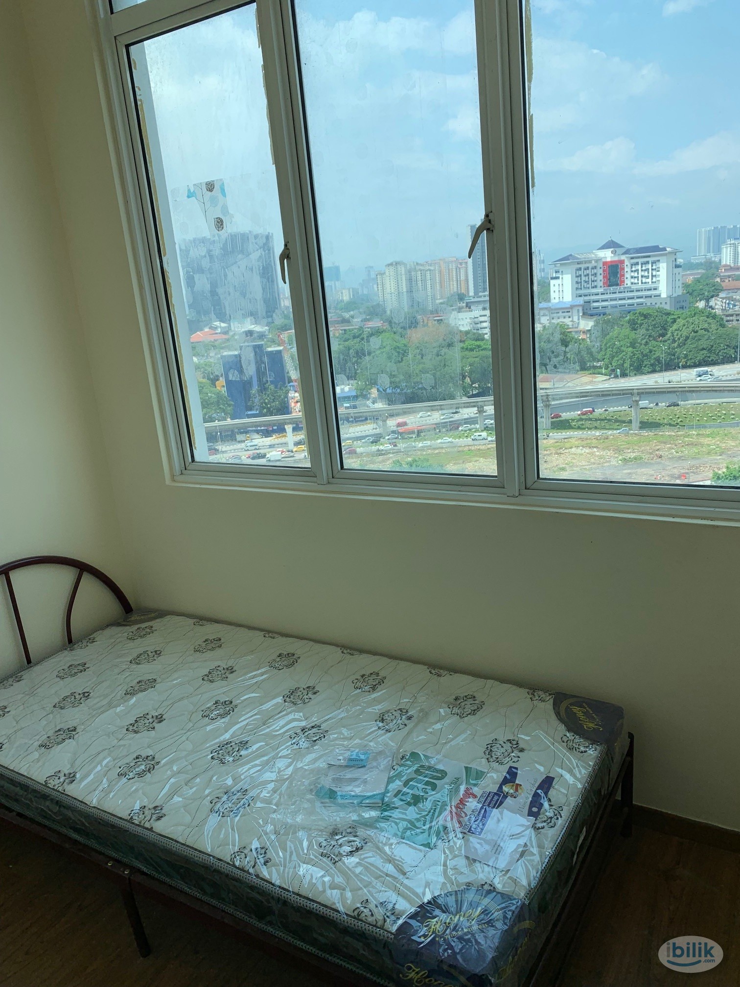 SINGLE ROOM FOR LADY ONLY - Image 1
