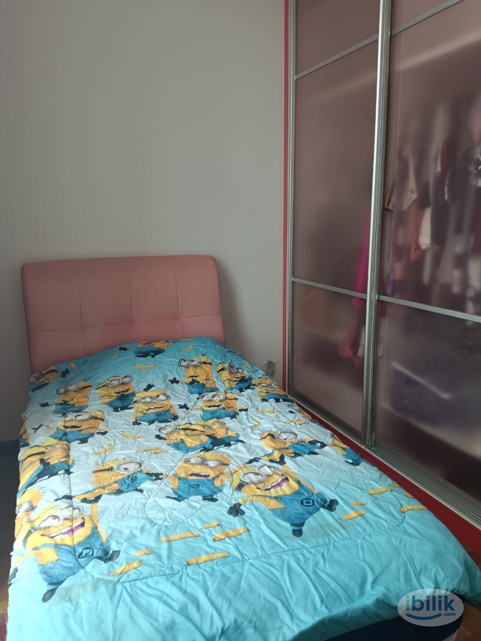 Cozy Private Room in a Peaceful Home - Image 1