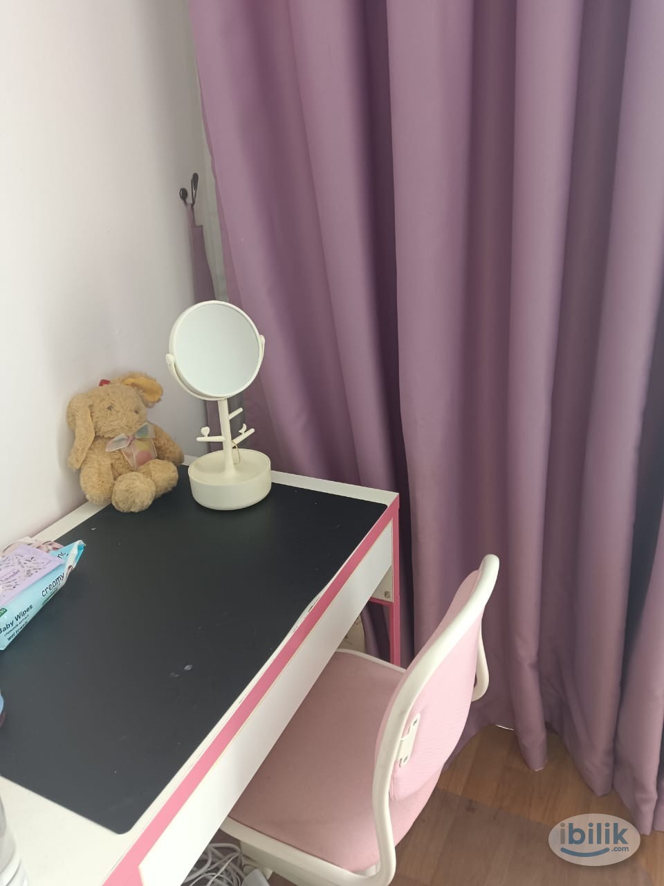 Cozy Private Room in a Peaceful Home - Image 2