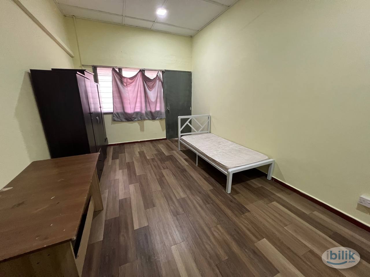 LIMITED OFFER📍Walking Distance to INTI College & LRT Station. Middle Room Rent in SS15 - Image 1
