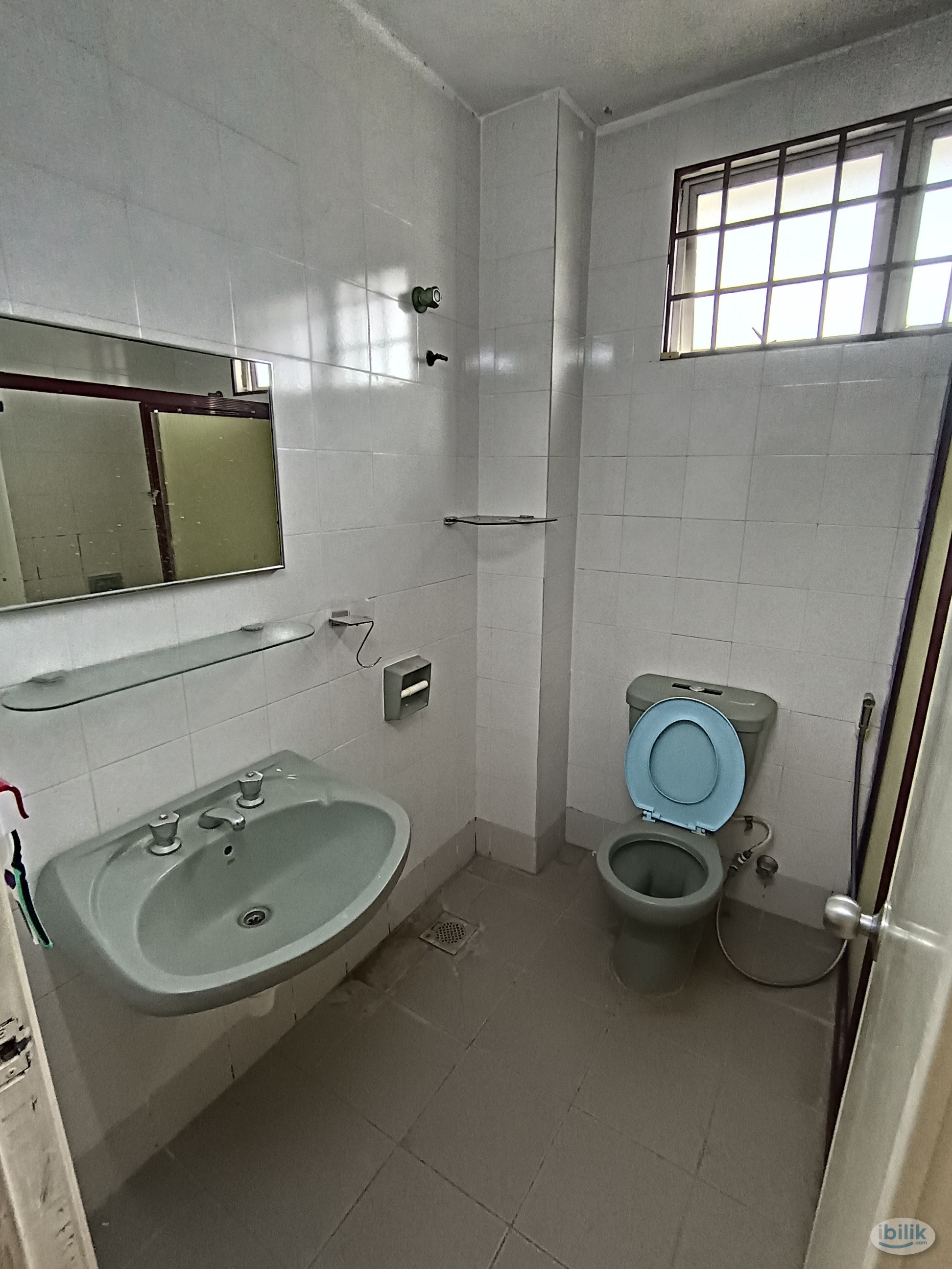 Master Room at Bandar Utama, Petaling Jaya - Image 5