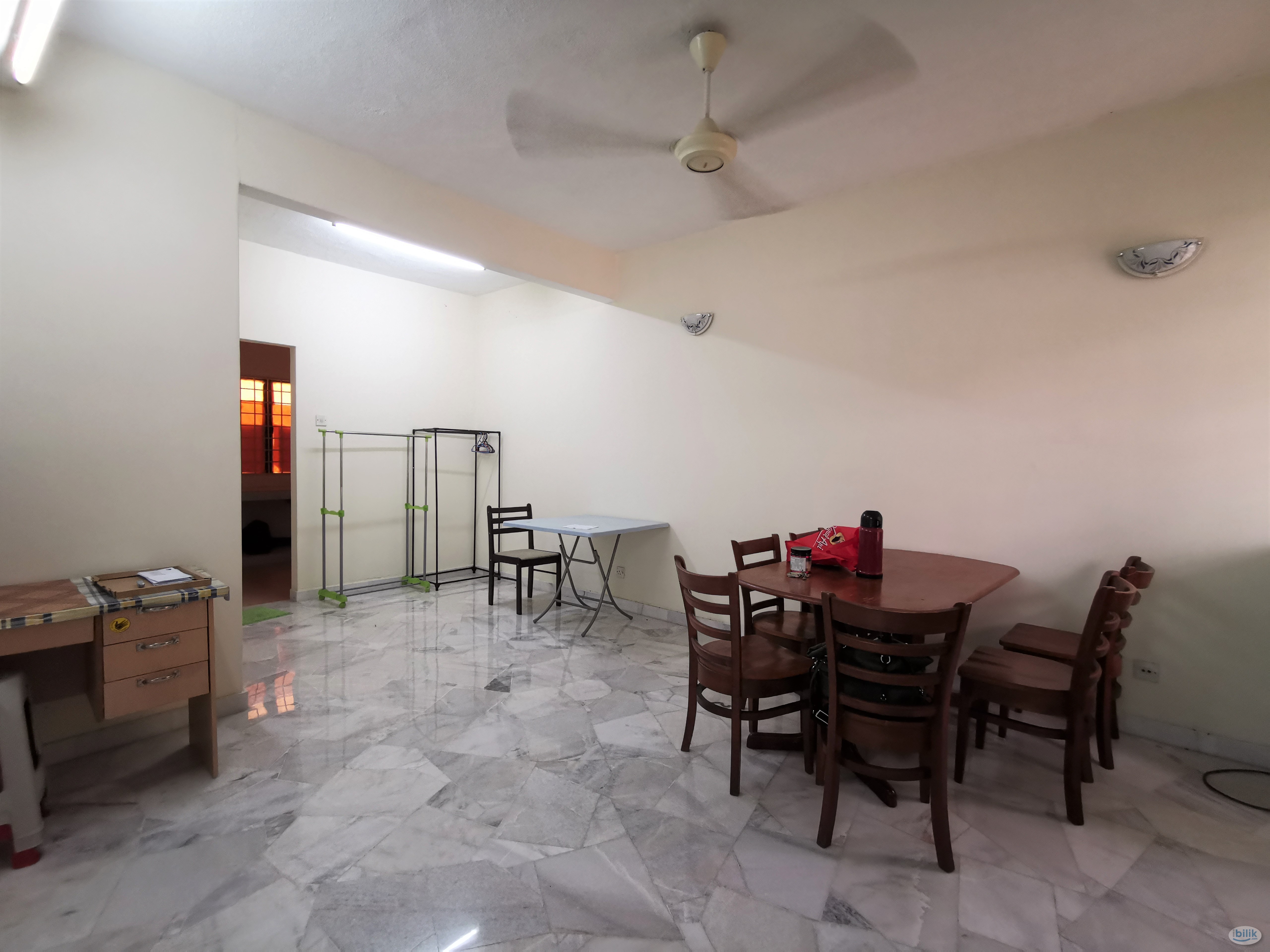 Middle Room at USJ 6, UEP Subang Jaya - Image 4