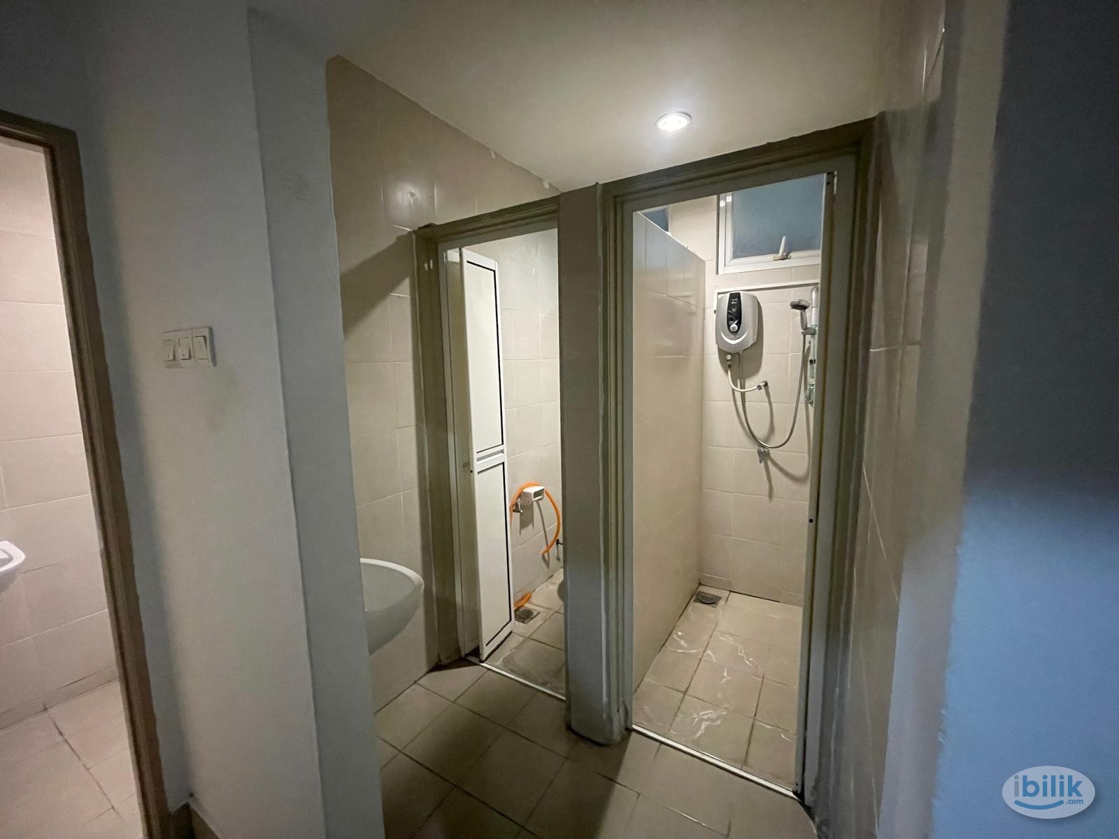Mutiara ville block b room rental - Image 3