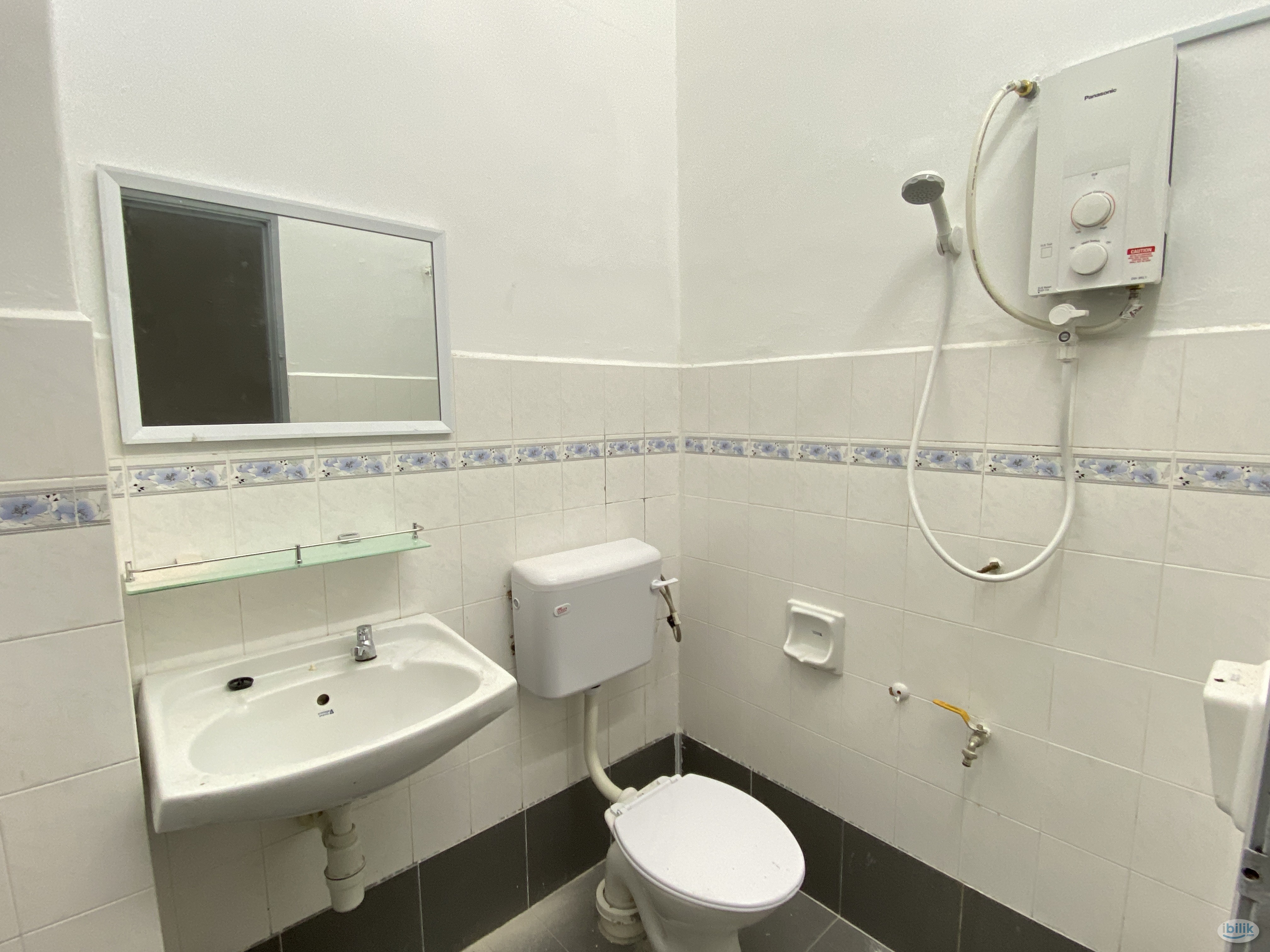 Premium Middle Room at Pusat Bandar Puchong, Puchong - Image 3