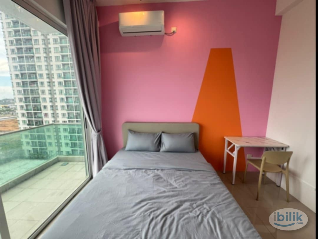 Nice Balcony Room at Carlton Seaview Residences - Image 1