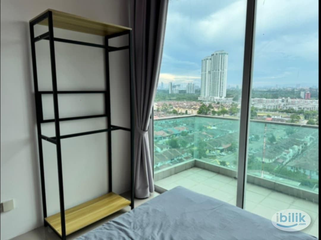 Nice Balcony Room at Carlton Seaview Residences - Image 2