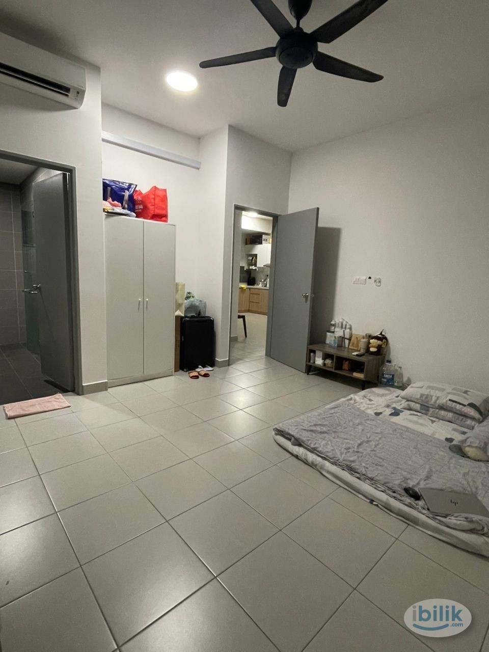 Master Room at Netizen Residence, Bandar Tun Hussein Onn - Image 2