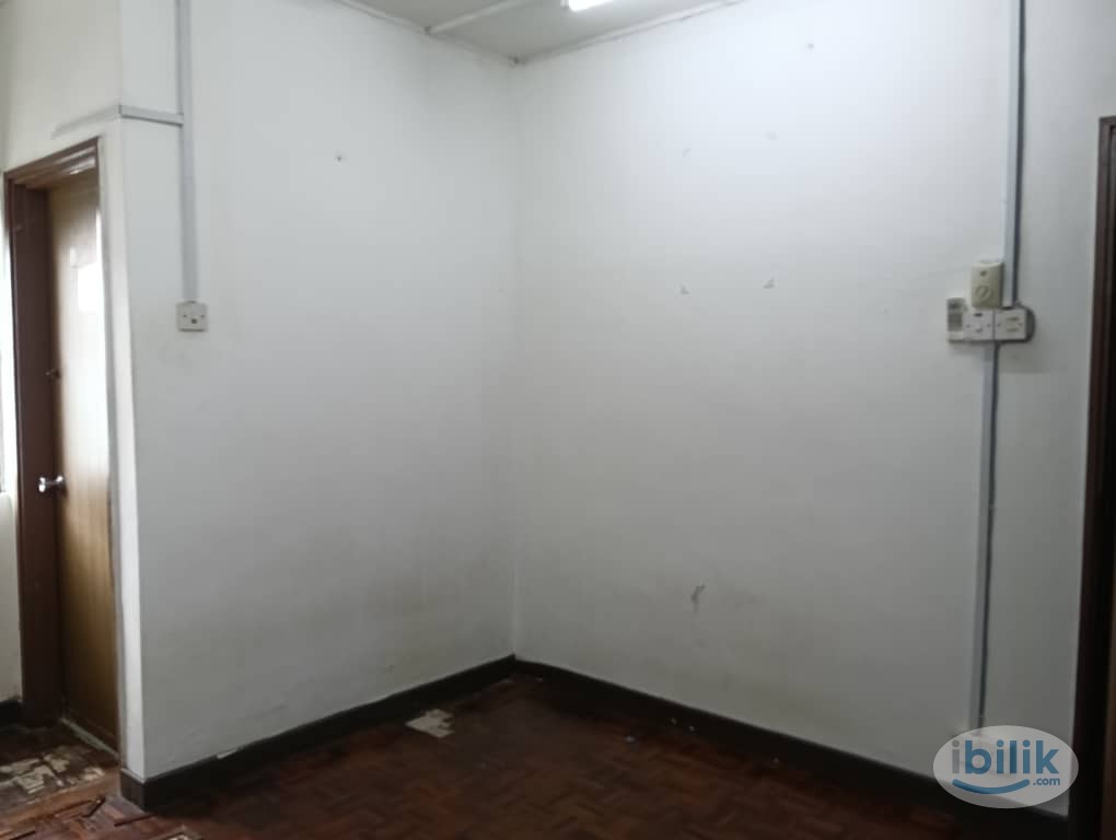 💥Zero Deposit💥 Middle Room at TTDI, Kuala Lumpur - Image 3