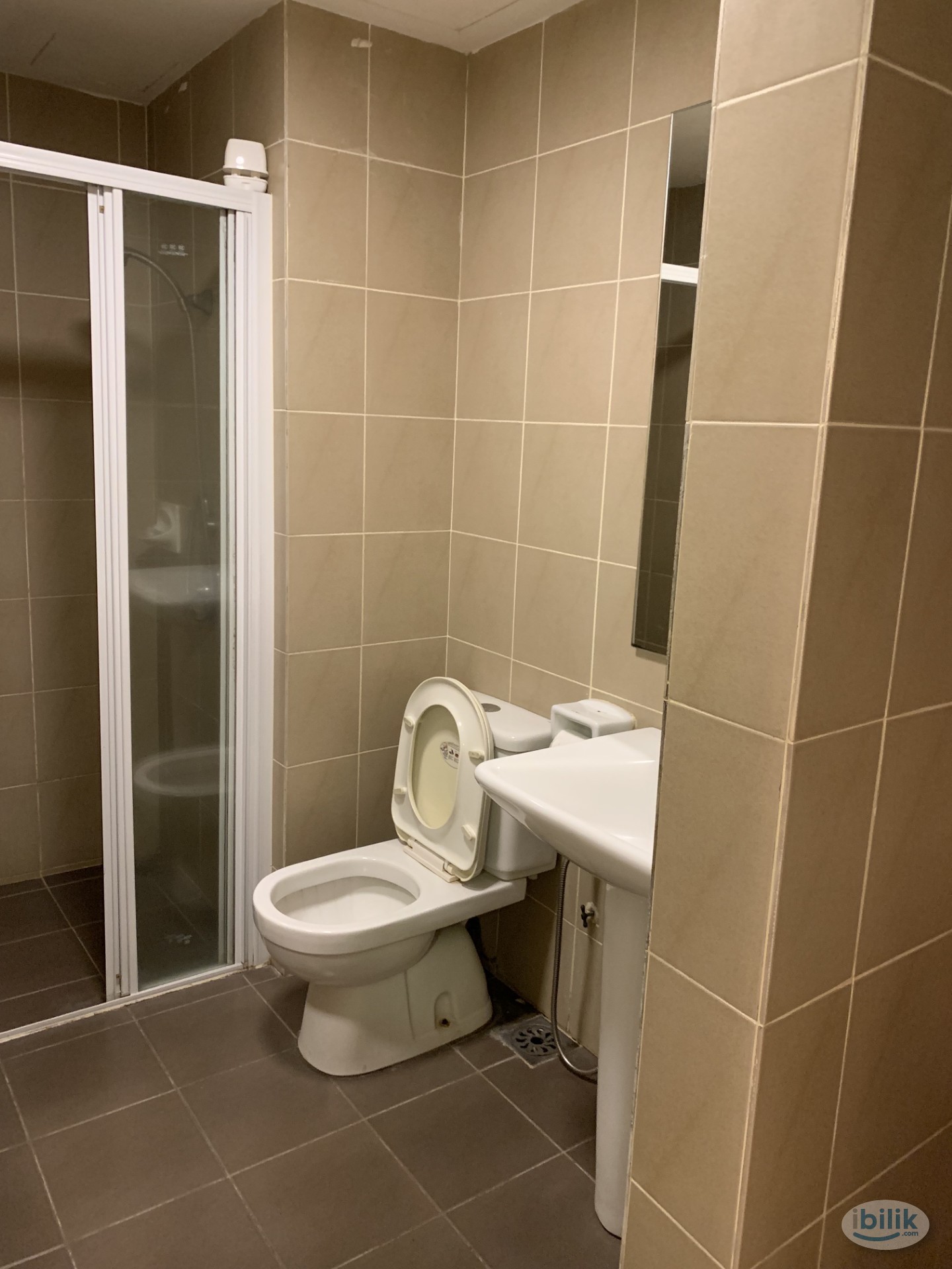 Taragon Puteri Bintang KL Master room - Image 4