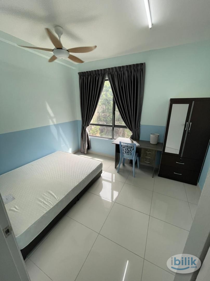 Middle Room at Cheras, Kuala Lumpur - Image 1