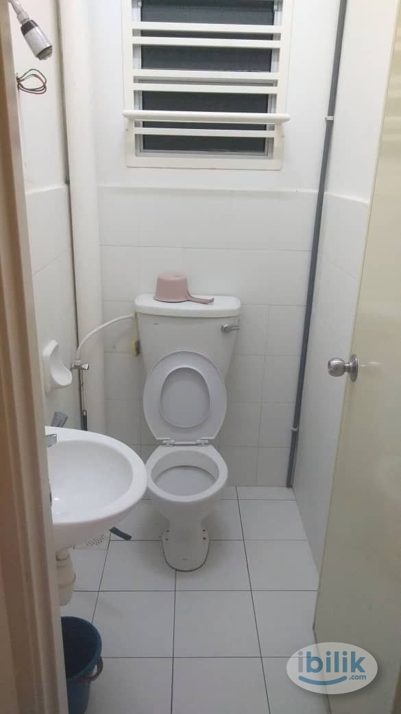 Bilik sewa di Pangsapuri Sri Utama, Ayer Keroh - Image 4