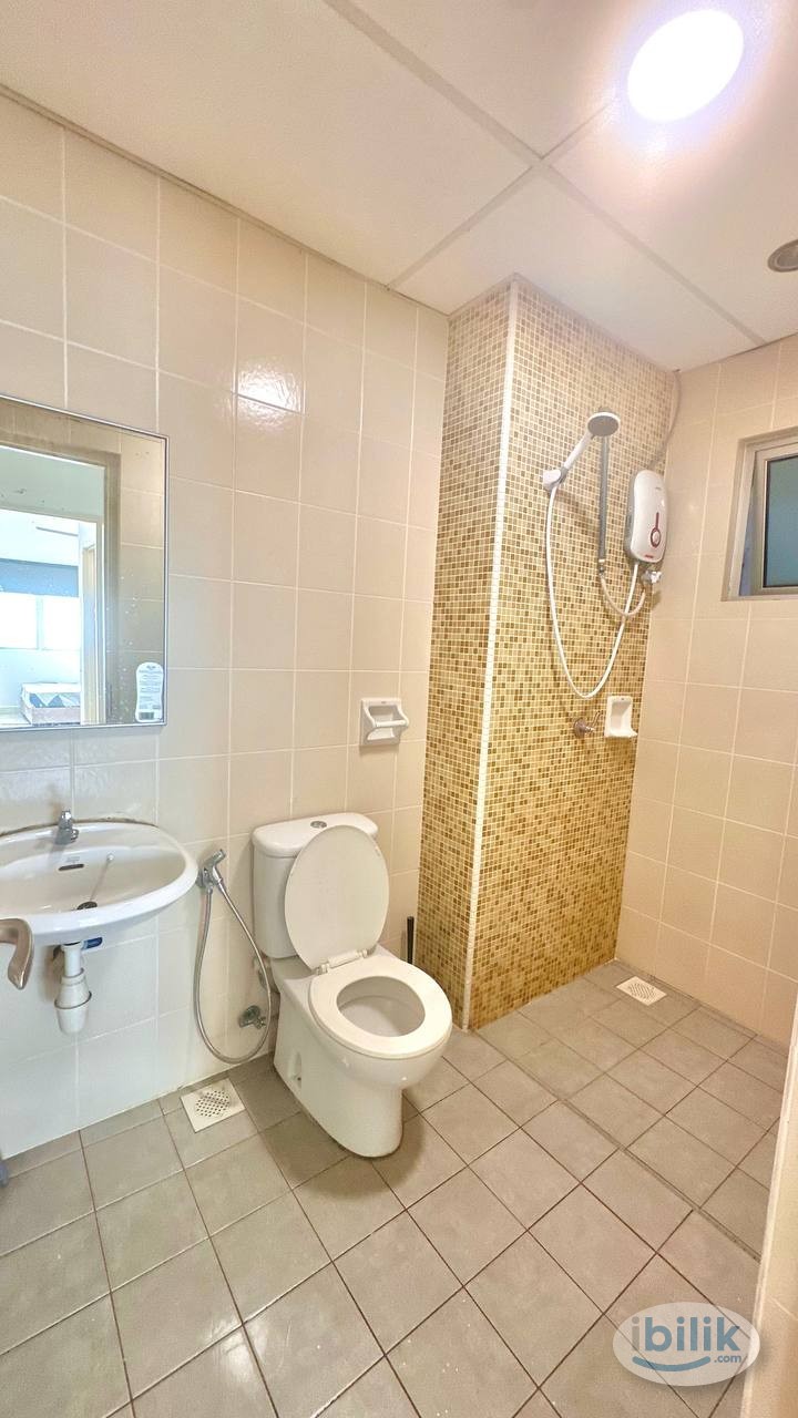 Fully Furnish Master Room for rent at Dquince Residence Damansara Perdana near Empire City 1Utama Mall Restaurant Hospit - Image 5