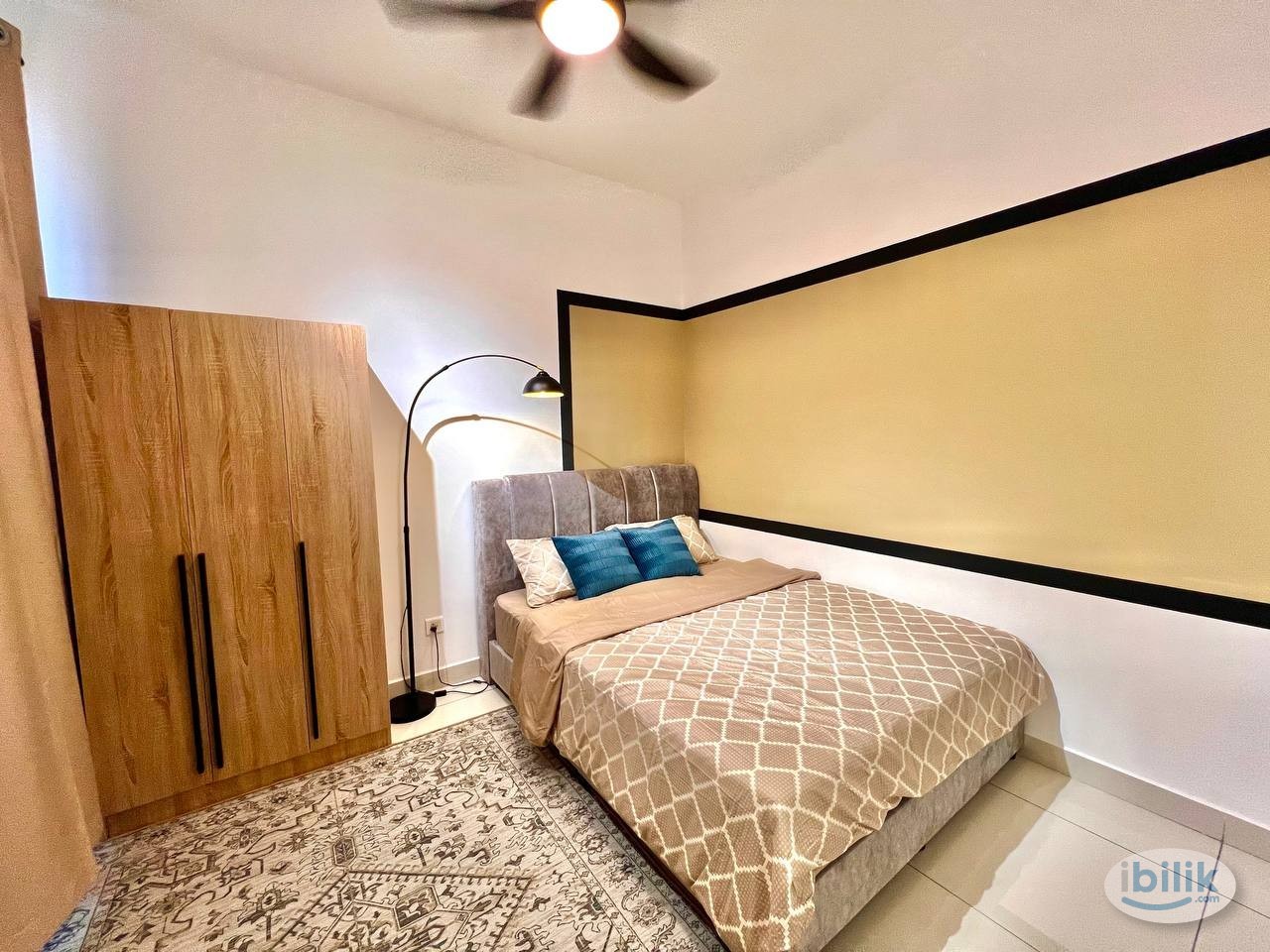 Luxury Fully Furnish Medium room for rent at Trio Sp Klang Bandar Bukit Tinggi near GM Aeon Mall Restaurant Hospital Col - Image 1