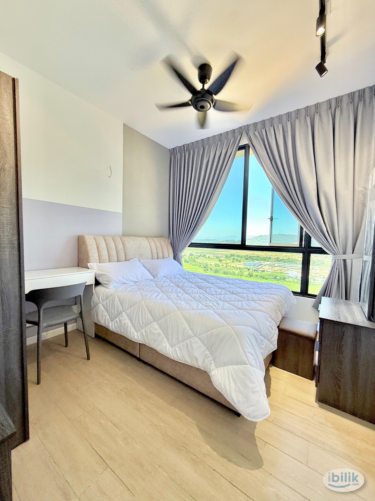 Middle Room at Anggun Residence, Bandar Cassia, Simpang Ampat - Image 1