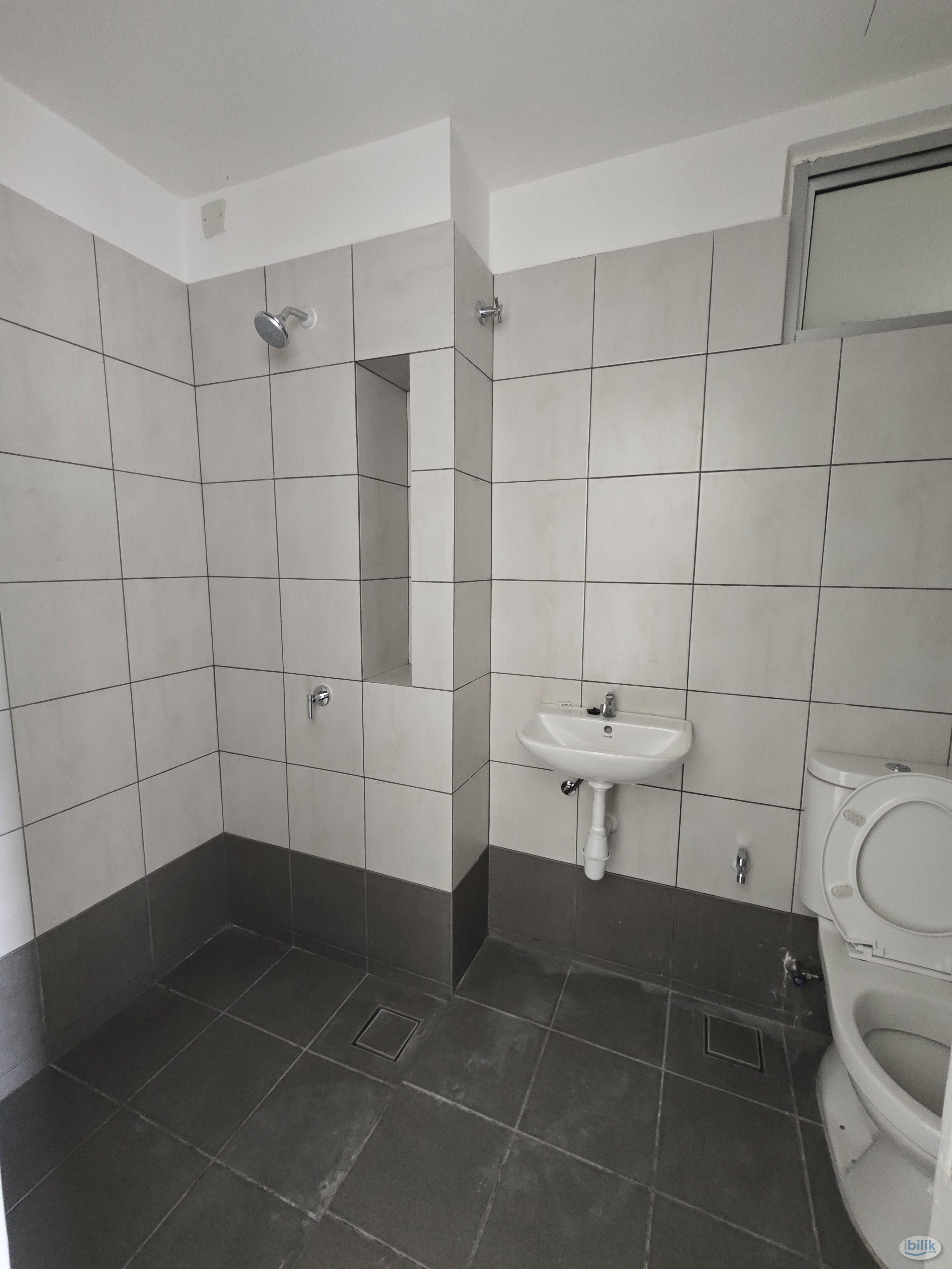 Middle Room at Minest Residence, Sentul - Image 3