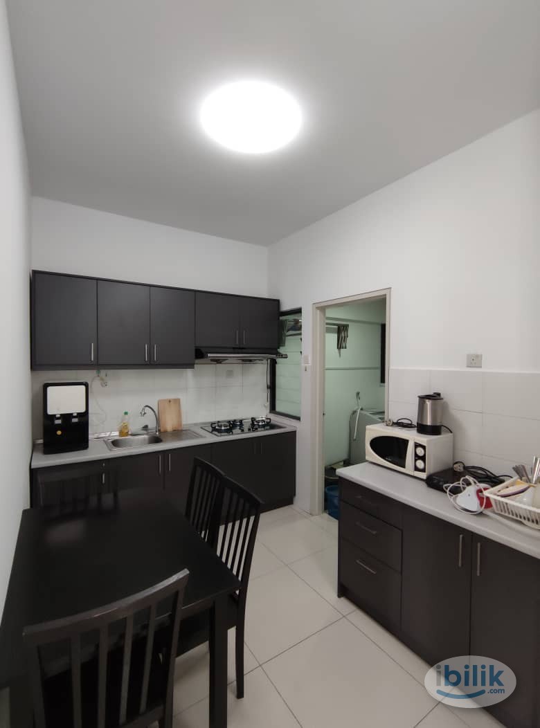 Middle Room at Setiawalk, Pusat Bandar Puchong - Image 3