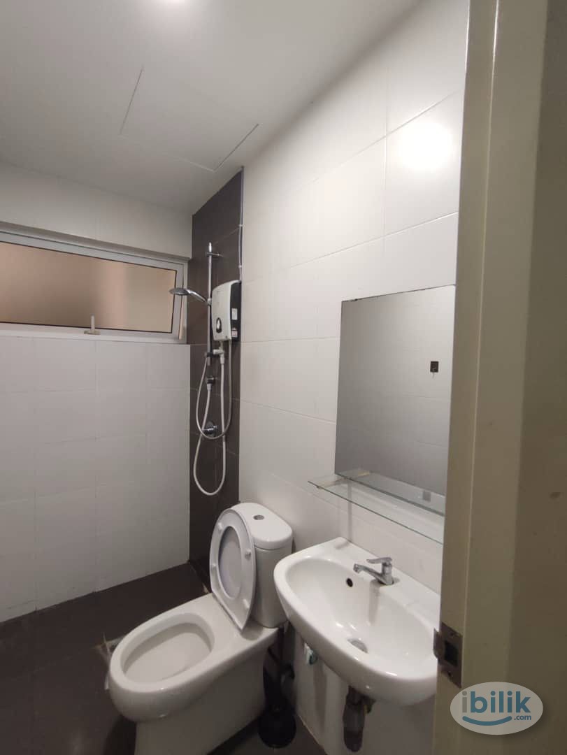 Pacific Place Ara Damansara Master Room with Lady's Unit For Rent - Image 3