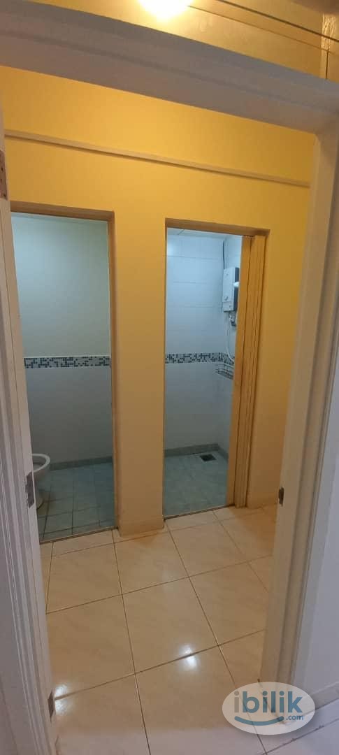 Seri Maya Bigger Master Room Mixed Gender Unit min walking distance to LRT Setiawangsa - Image 3