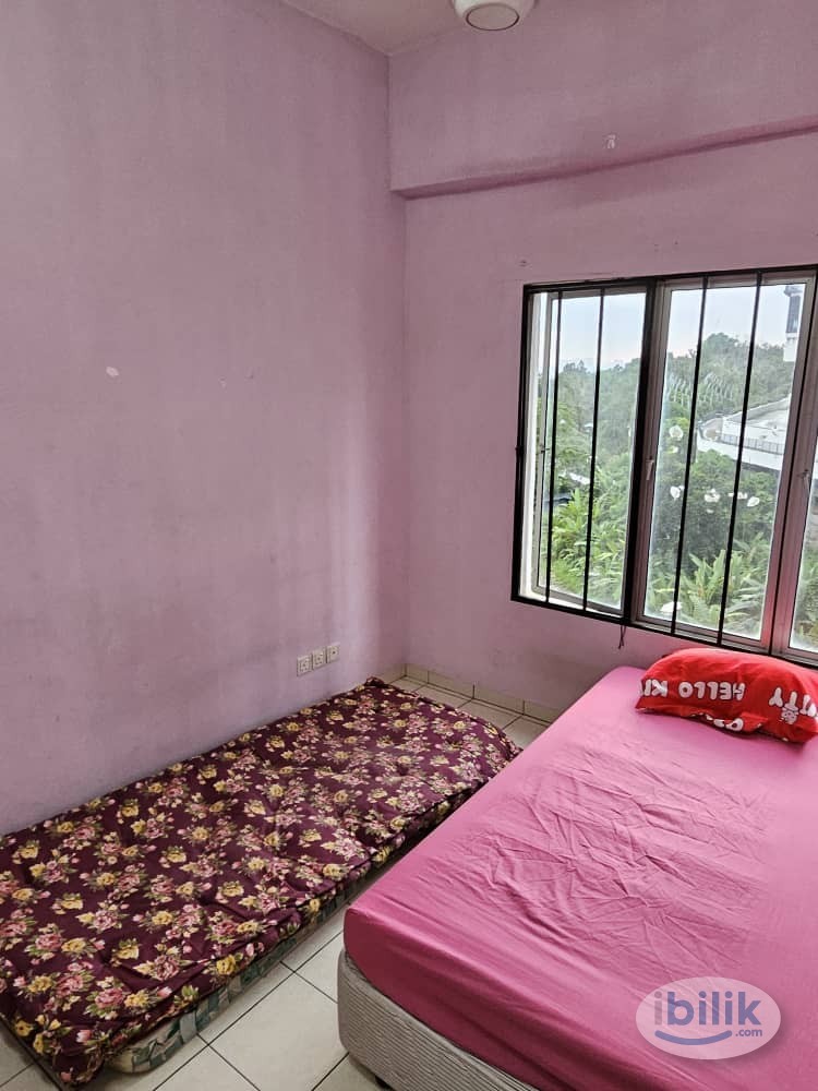Medium size Room at Casa Suria, Batu 9 Cheras - Image 1