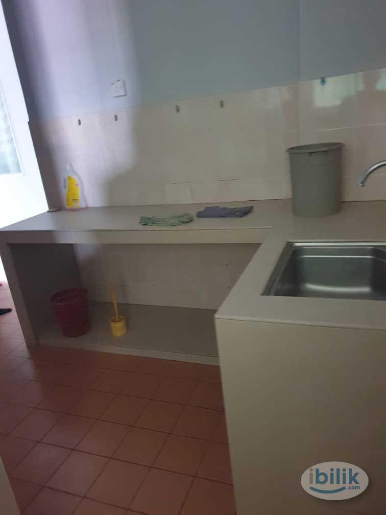Medium size Room at Casa Suria, Batu 9 Cheras - Image 4